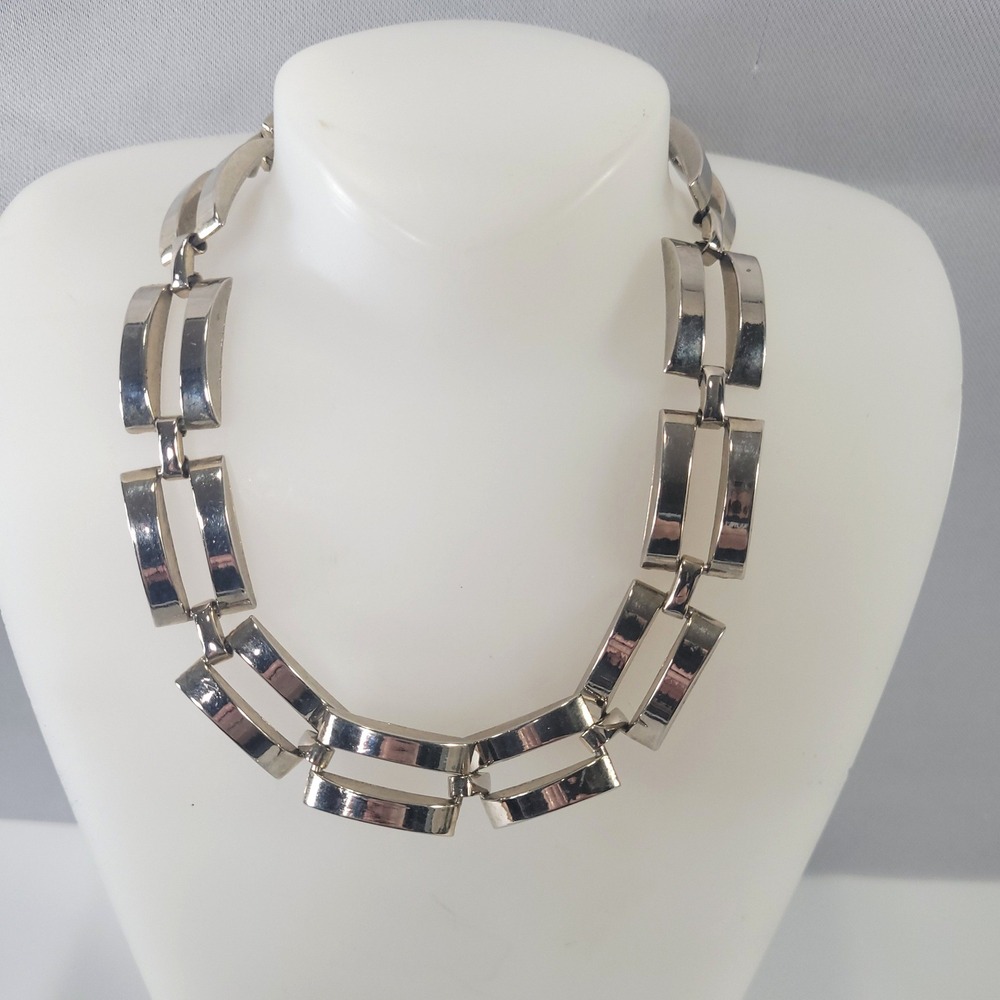 Coro Pegasus Vintage Silver Tone ‎ Necklace Geometric Open Link Choker 14 Inch